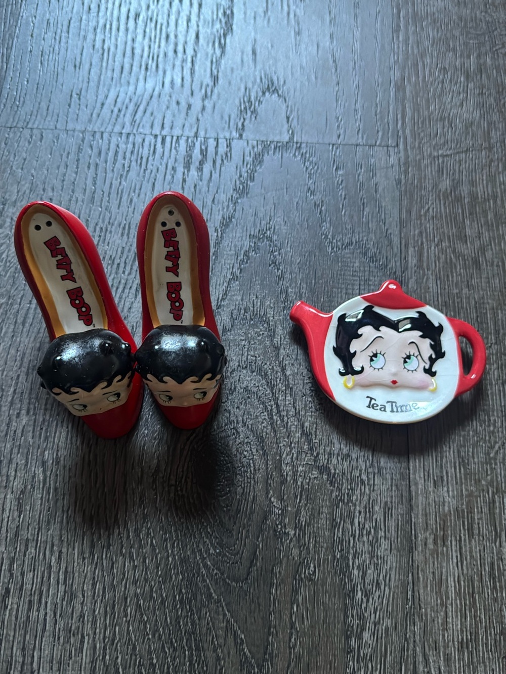 Vintage- Betty Boop Red and Black Novelty Shoes with Matching Teapot Dish